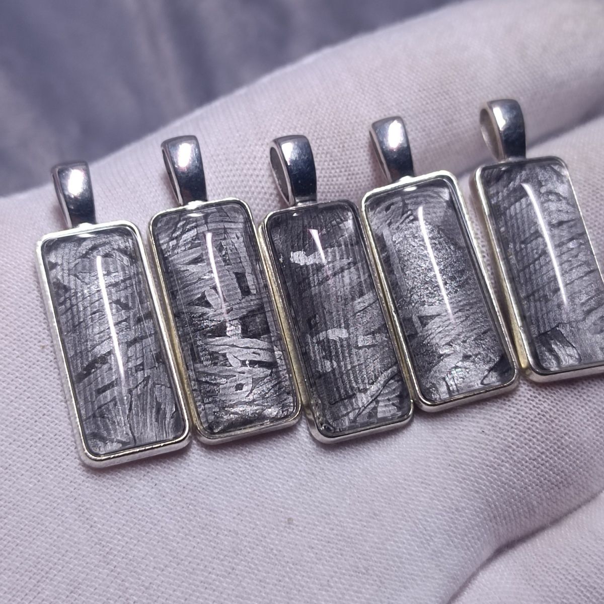 Meteorite Pendant Small Fallin - Home Decor Brand ulasan dan harga